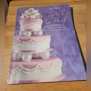 Wilton 2006 Tiered Cakes Book